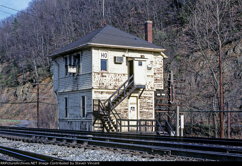 Ex B&O "HO" tower CSXT Hancock.